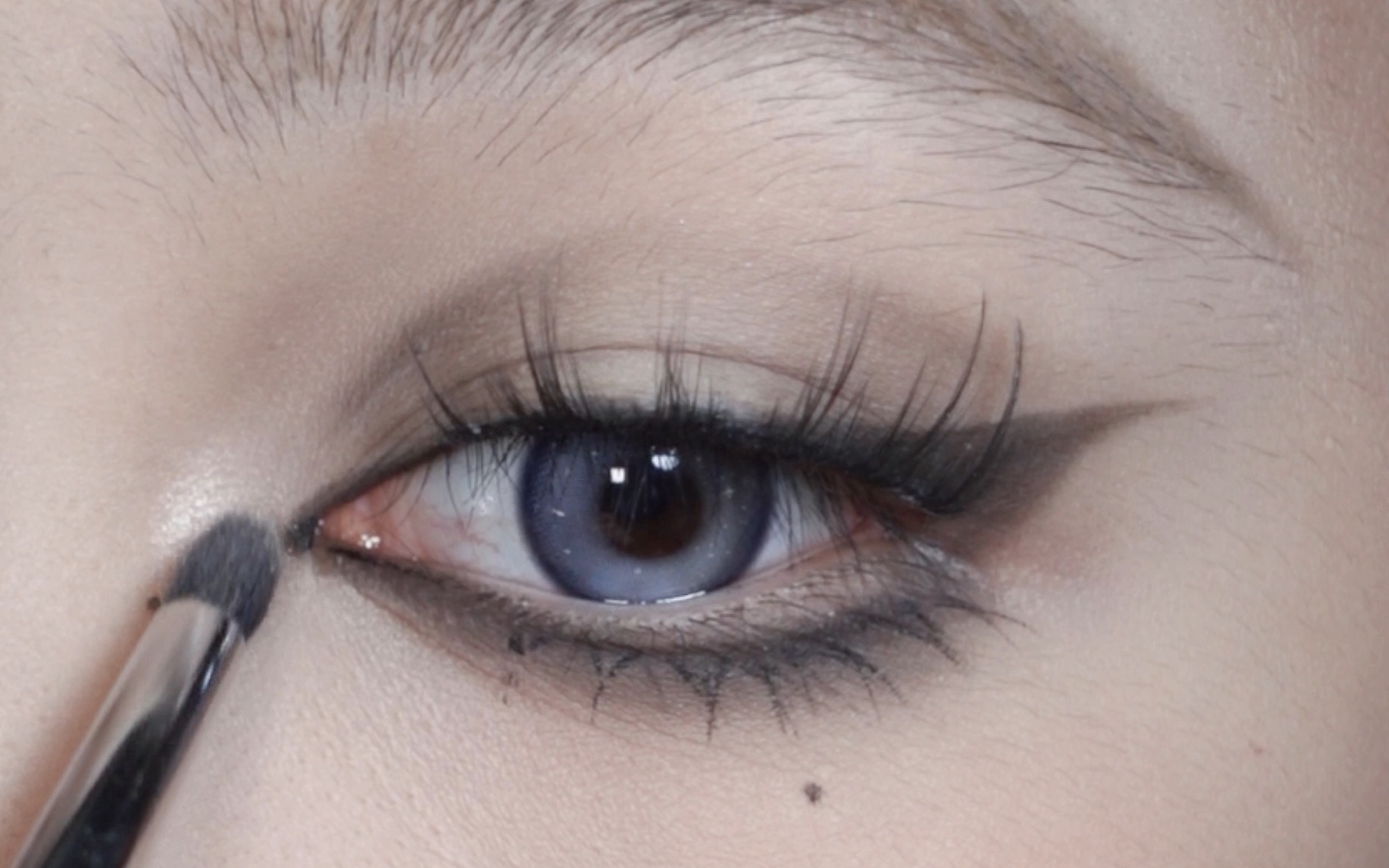 亚裔ins风清冷烟熏小猫眼