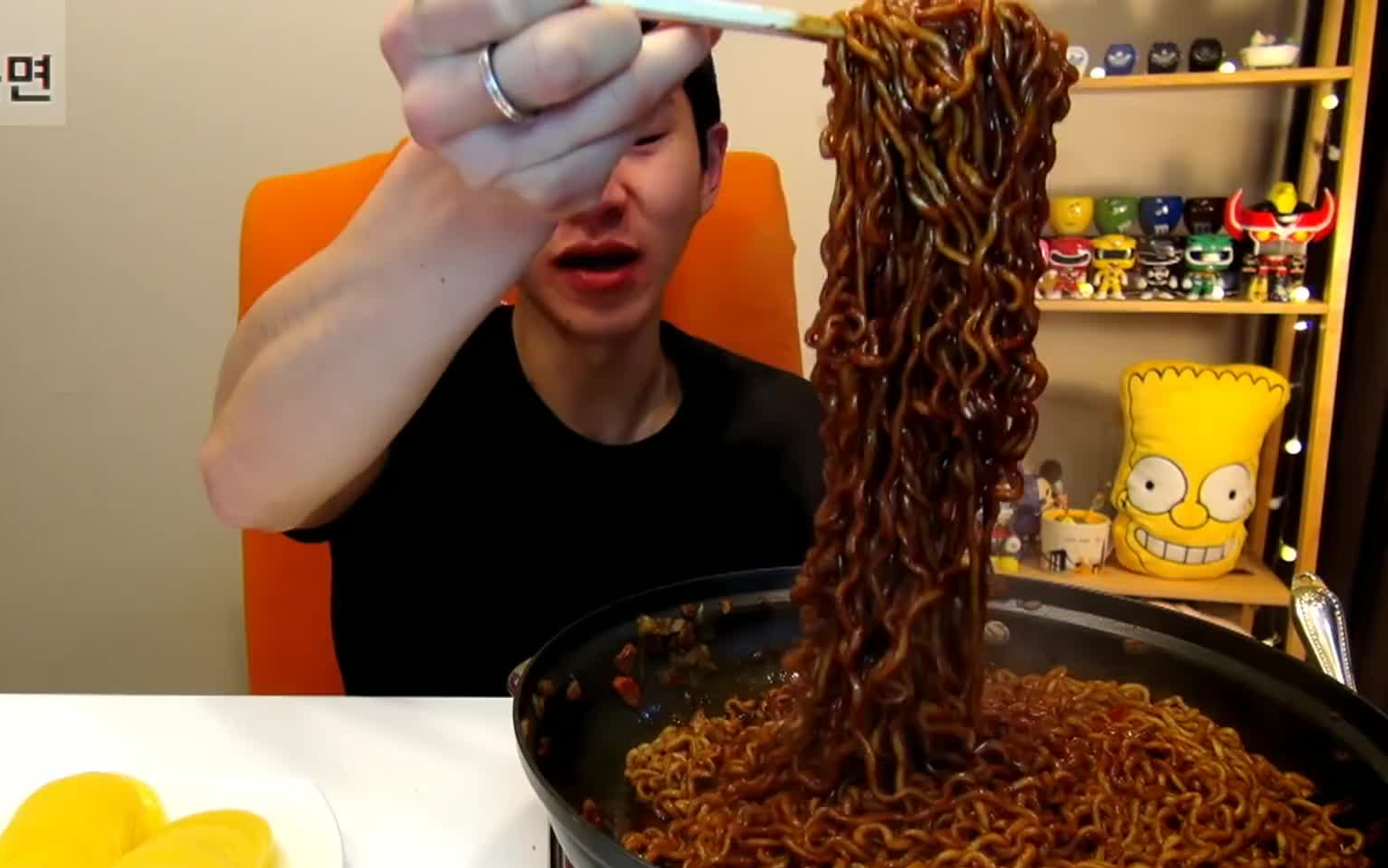 【奔驰小哥】韩国火鸡面 × 绿色包装更尽兴