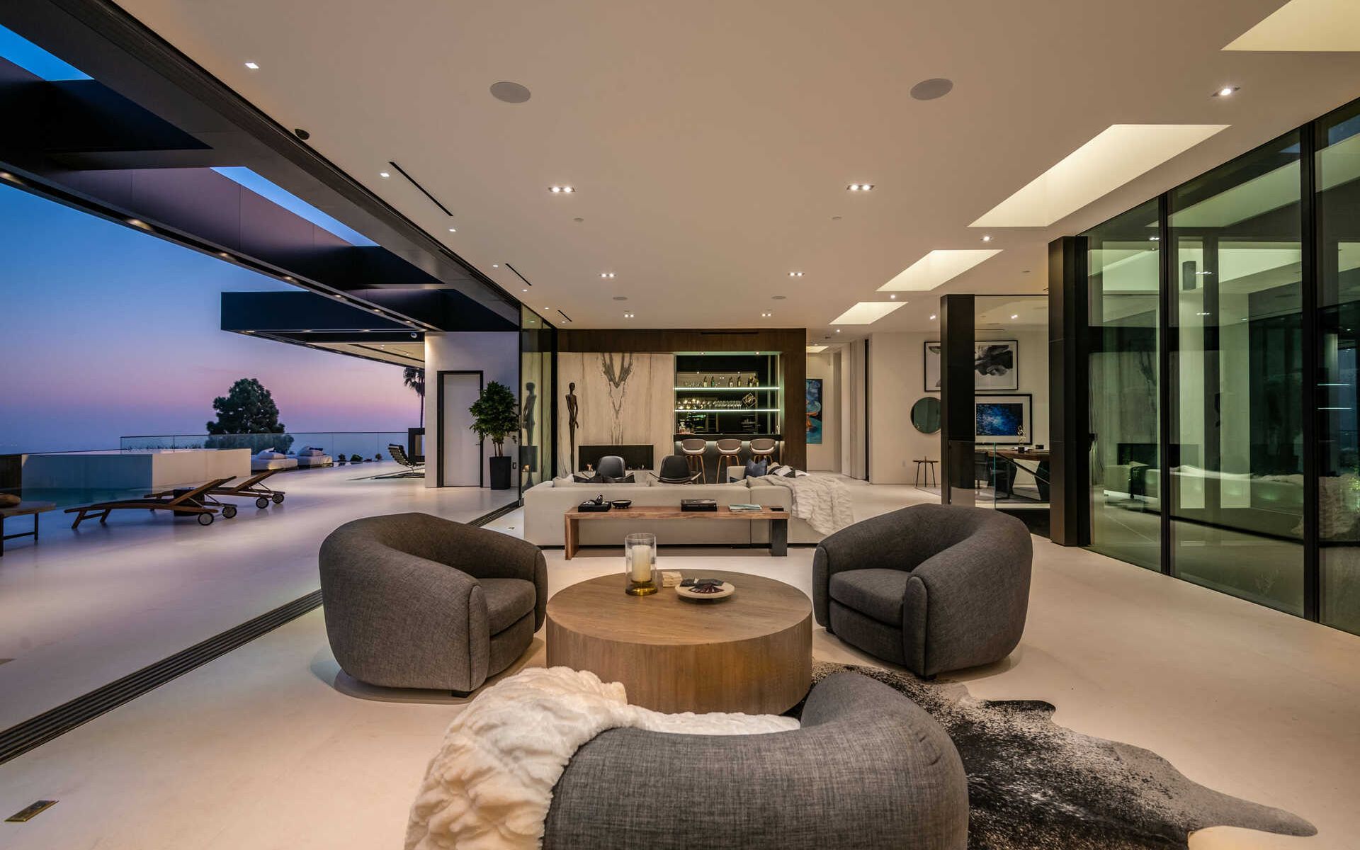 在洛杉矶西好莱坞山的一座景观开扬的现代豪宅|1561 blue jay way los