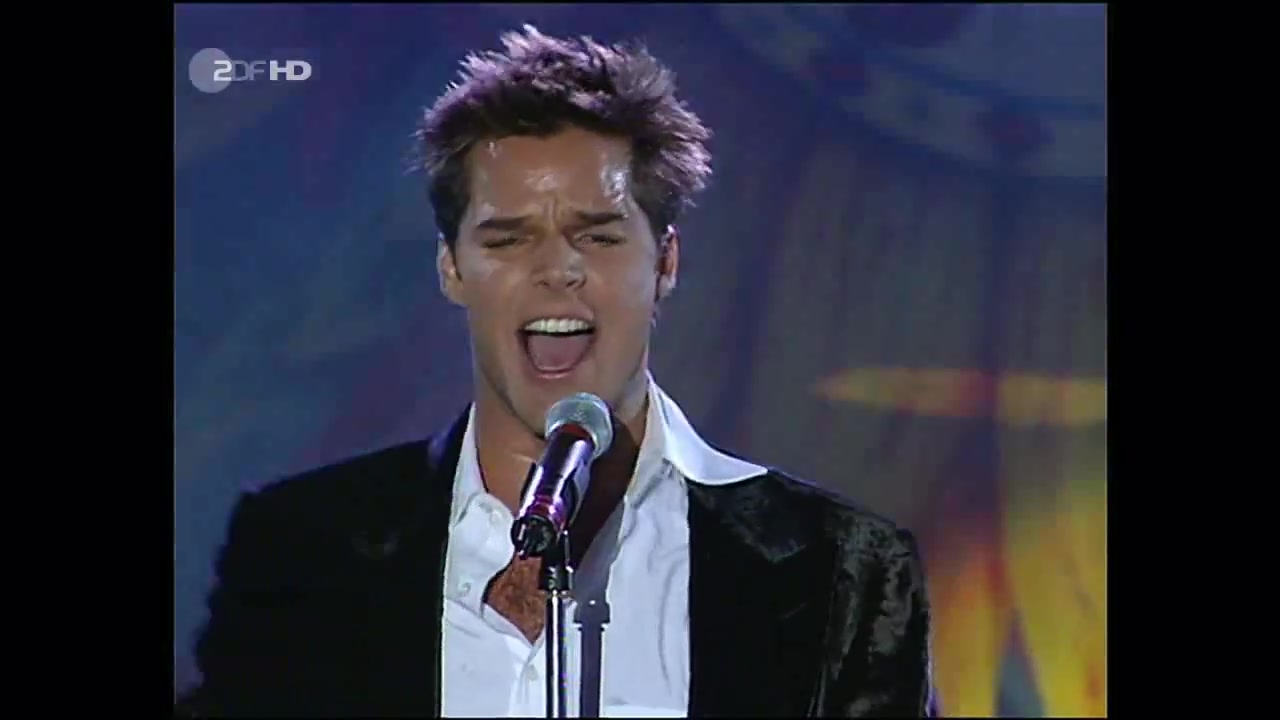 [图]【西语经典】Ricky Martin - Maria 1998