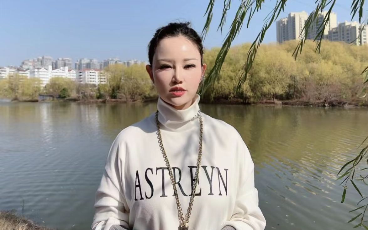 活动作品火星姐无论你身在何方祝新年快乐