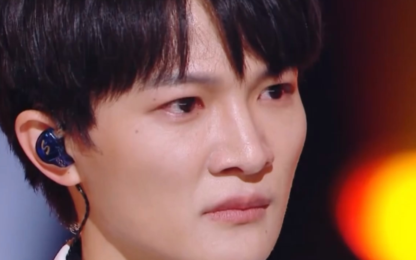 [周深]台上唱哭了,台下分享触动各人 #周深# #天赐的声音