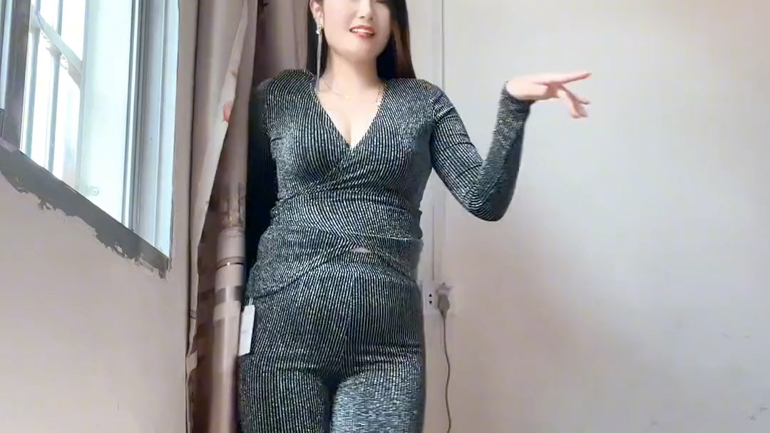 性感少妇广场舞