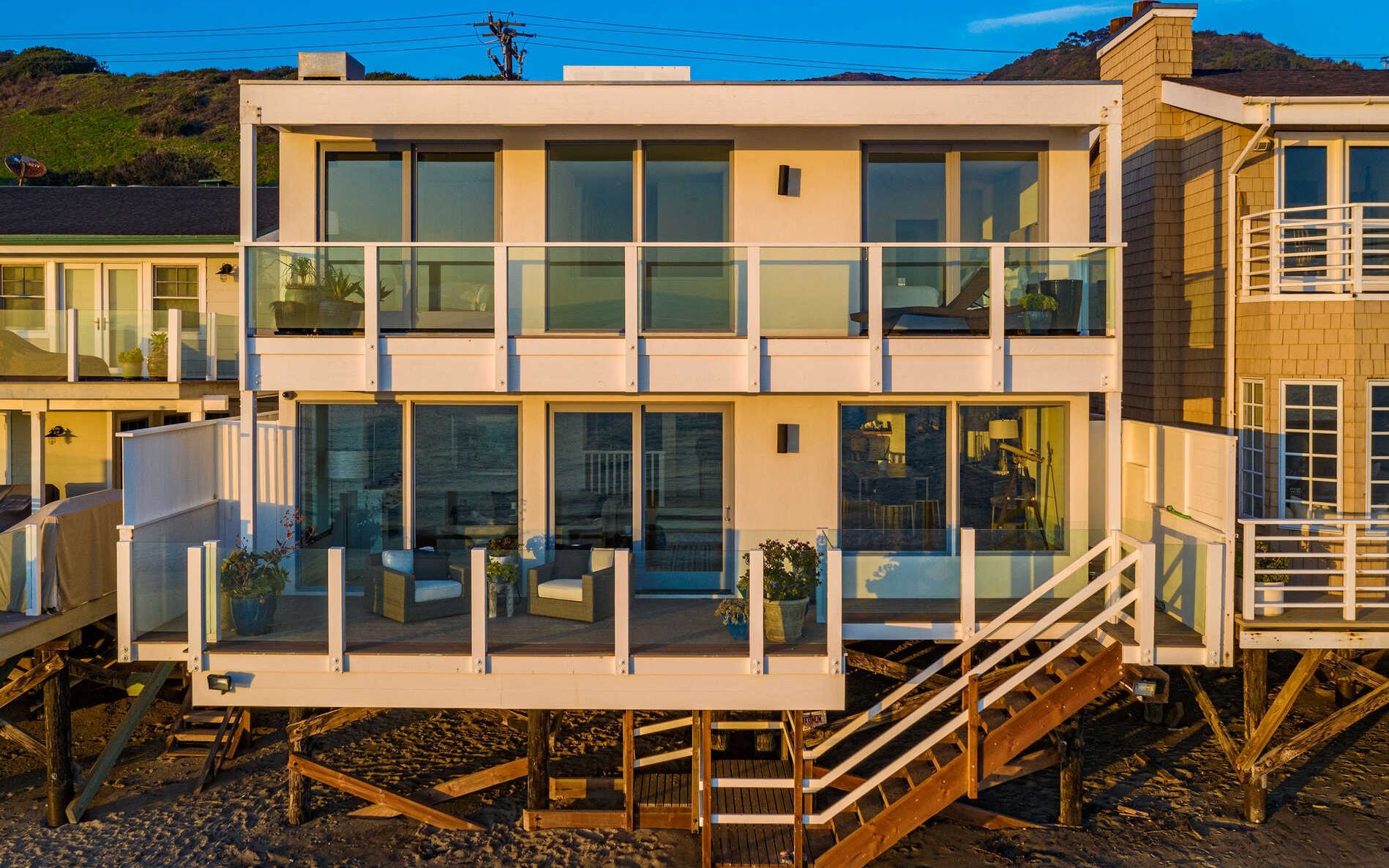 【豪宅赏析】加州马里布桑迪拉科斯塔海滩一栋别致的海景小楼21250
