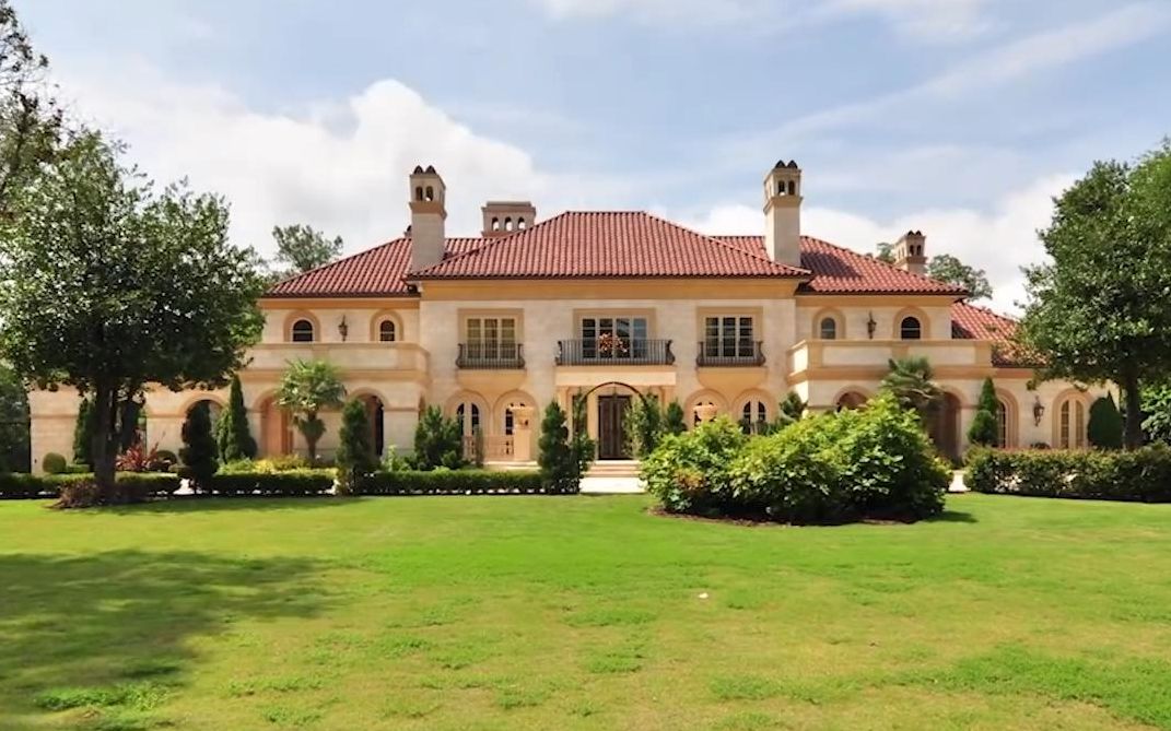 在乔治亚州亚特兰大的一座奢华地中海风格豪宅