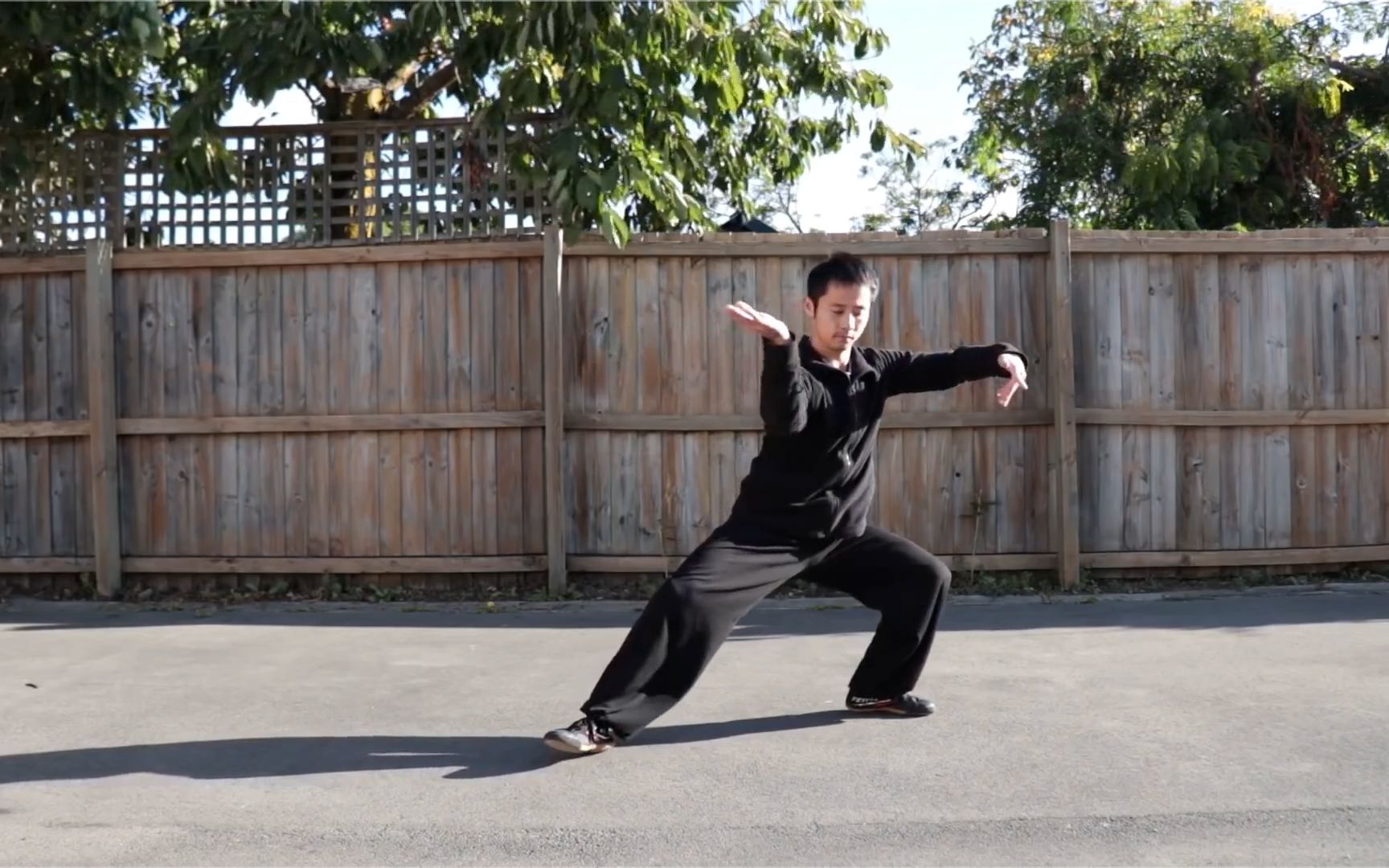 [图]太极入门训练 | Tai Chi Step by Step For Beginners Training Session 1