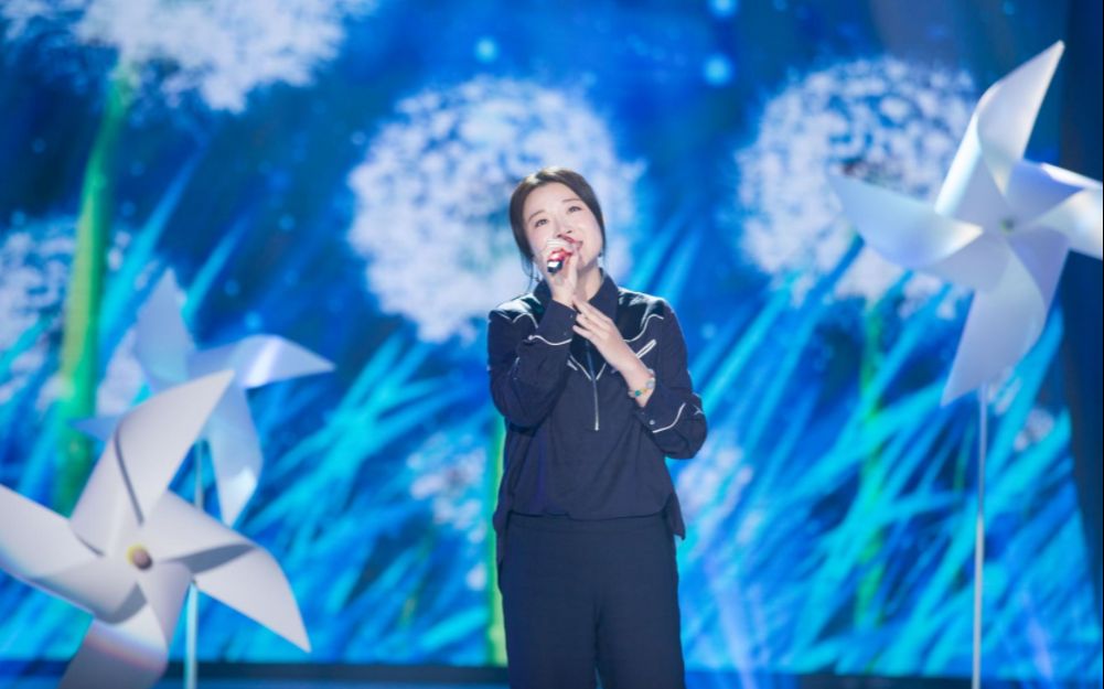 《白衣飘飘的年代》叶蓓 广东卫视《云上音乐季》八月上新!