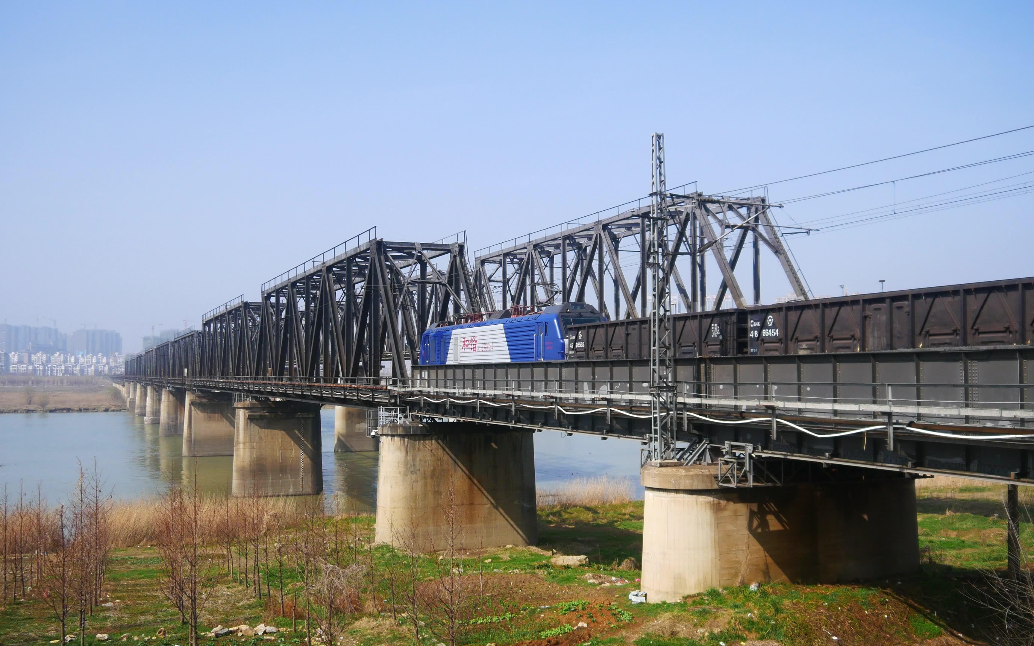 hxd2b货列通过蚌埠淮河铁路桥_哔哩哔哩 (゜-゜)つロ 干杯~-bilibili