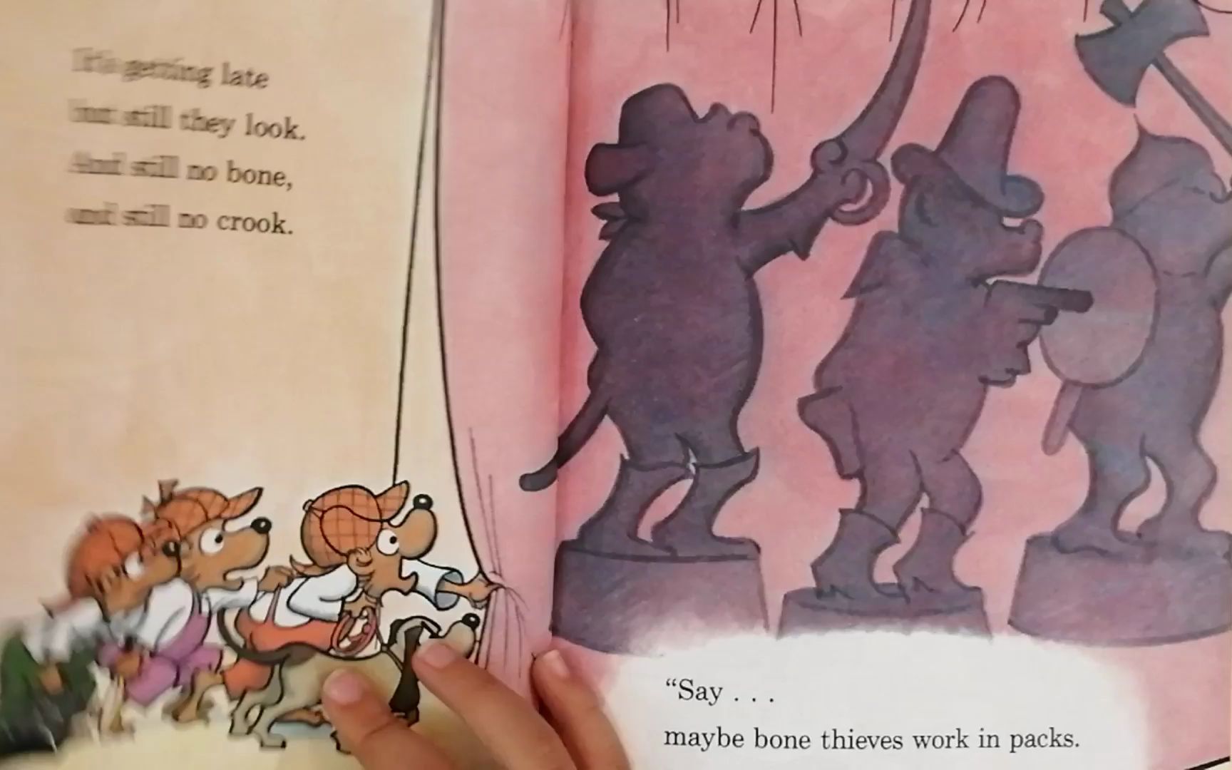 [图]The Berenstain Bears and the Missing Dinosaur Bone - Kids Books Reading by Kids