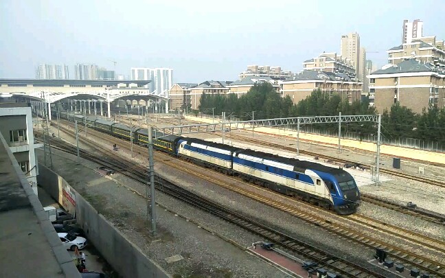 【首发z208】时隔41天,df11g0049/50牵引z208(长沙-天津)通过京广铁路