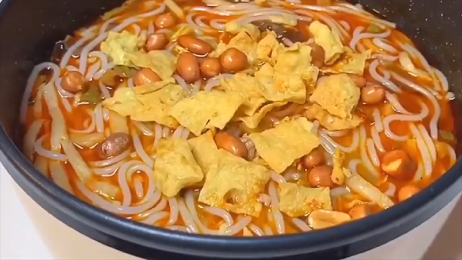 活动作品臭宝螺蛳粉闻着臭臭吃着香香