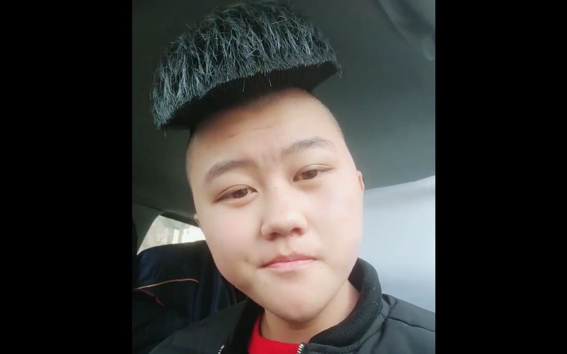 【精神小伙】花花世界迷人眼,没有那能力别赛脸!