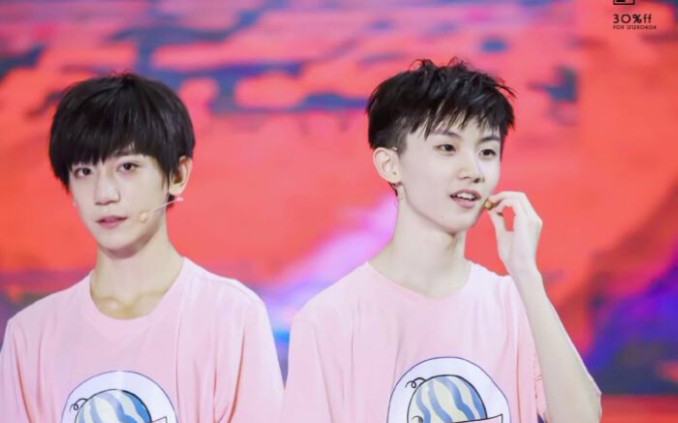 祺泽你吃什么吃你信不信李天泽他肯定给我买回来今年夏天的冰粉凉糕