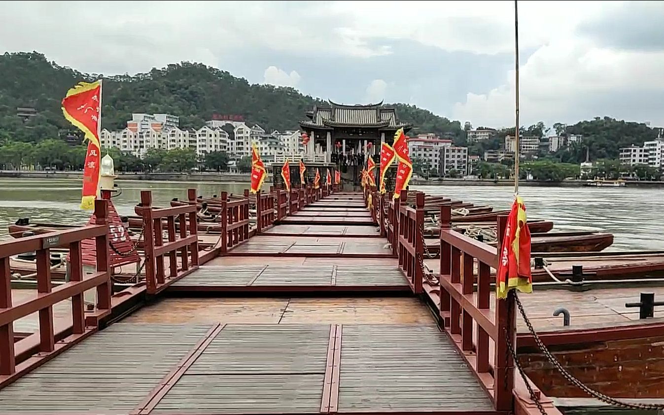 [图]lb's vlog 丨 潮州一日游 丨 牌坊街 丨 广济桥 丨 韩文公祠