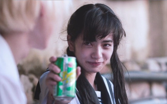 溺水小刀小松菜奈菅田将晖既然喜欢你那就只能离开你让你闪闪发光