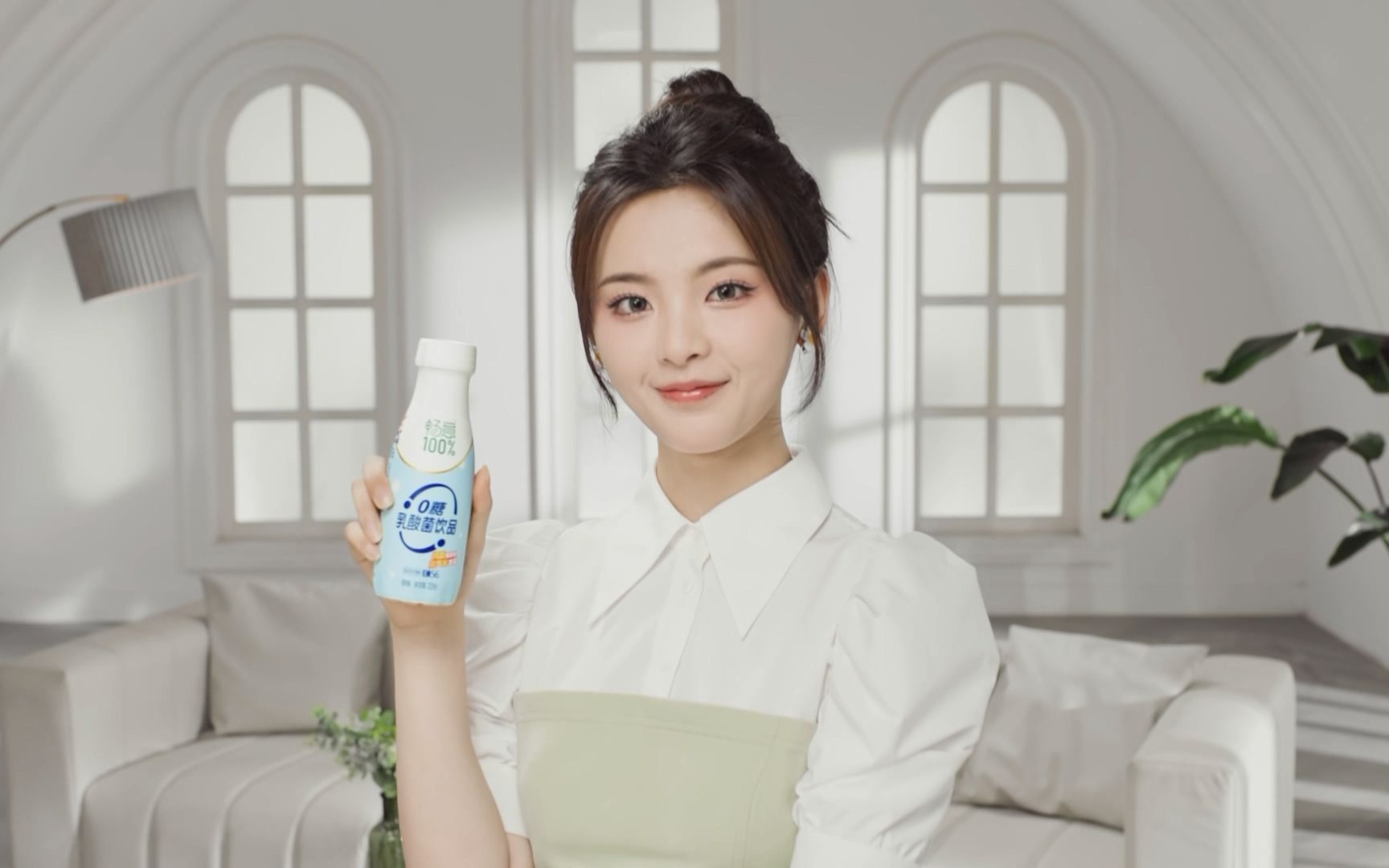 杨超越 畅意100%品牌代言人 官宣视频_哔哩哔哩_bilibili