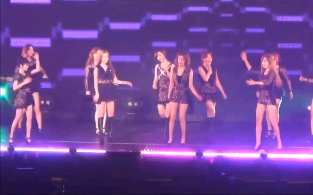 [图]T-ARA 《Sexy Love》朴智妍rap版本 日本武道馆130713(Japan ver)