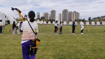 Descargar video: 卷到不行！2023年昆明市中小学射箭比赛中学组女子复合弓40米淘汰赛1/4决赛实录