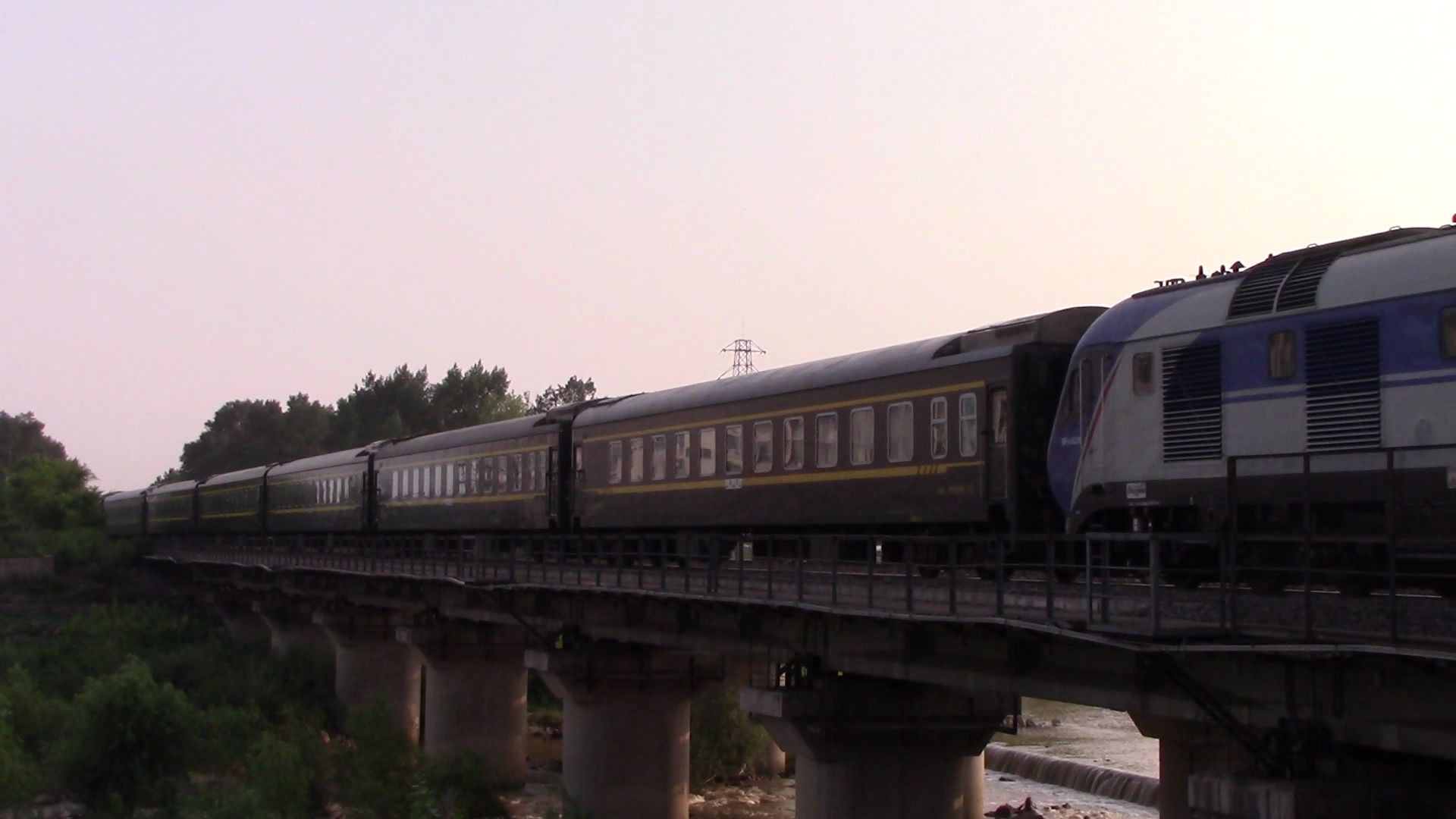 k972通化青岛北通过梅集线900米2桥