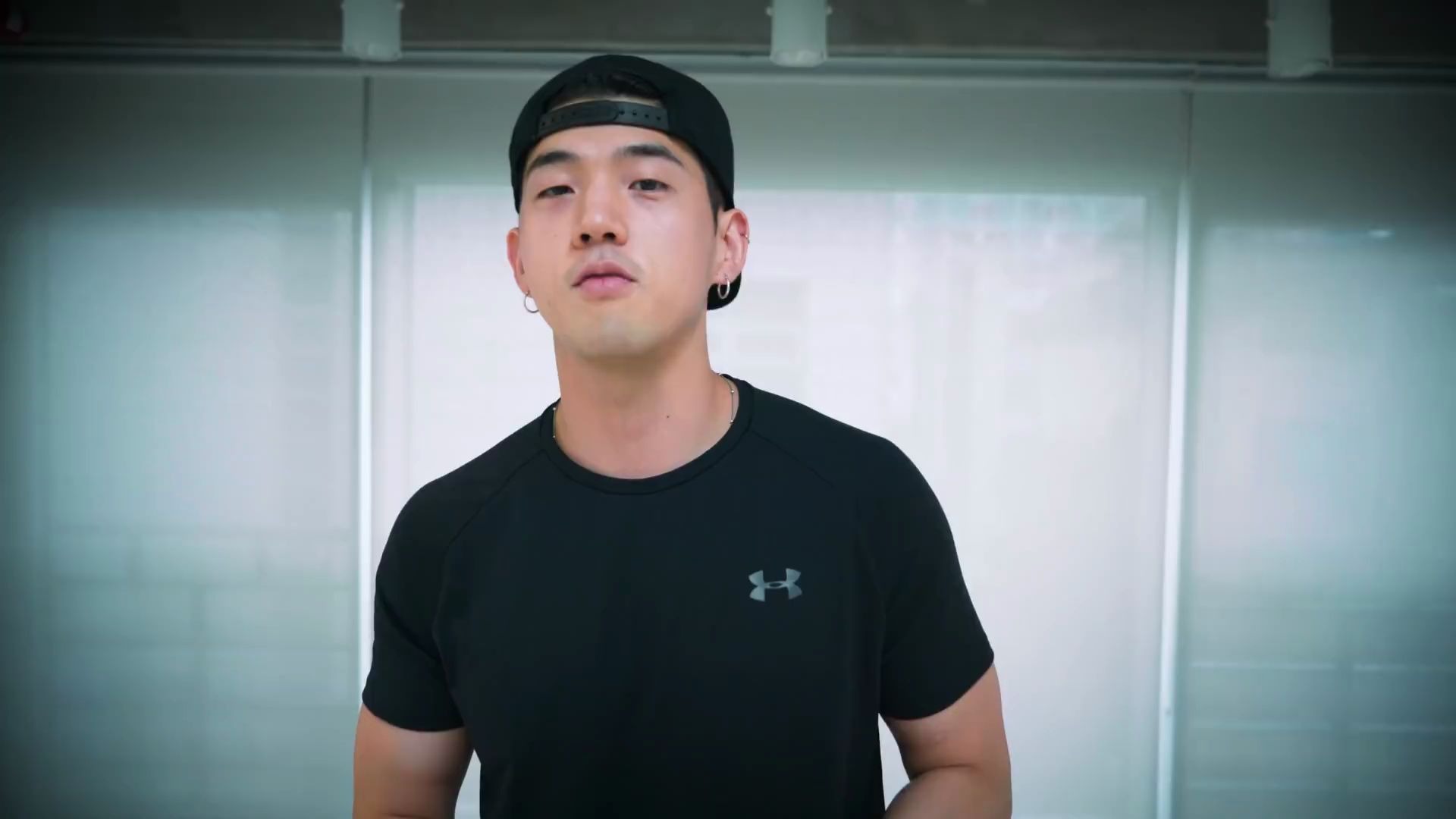 kard滴你的金牌私教bm已上线想拥有和老公一样的身材吗