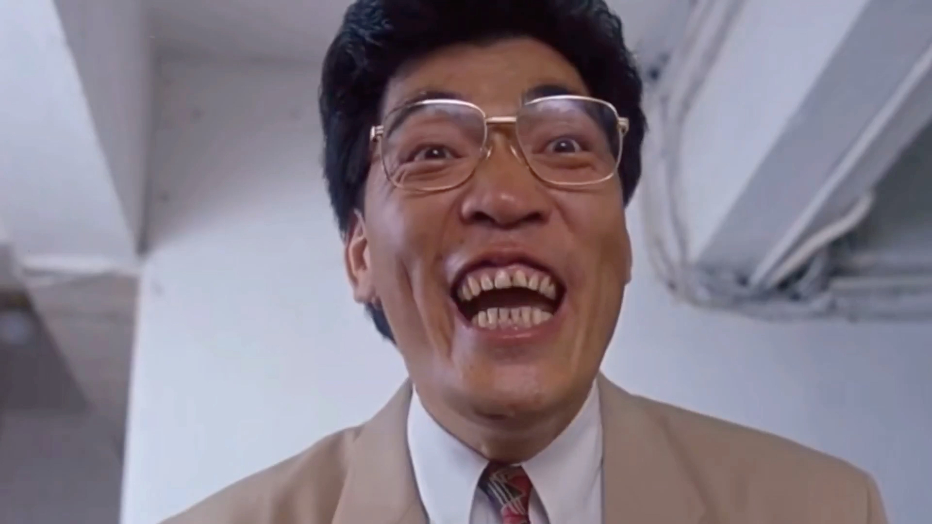 呆妹遇大哥买烟,本以为爱情来了,没想到扎了心了!