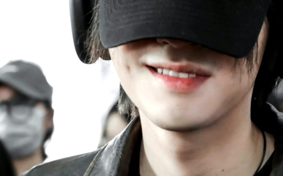 我的天!哪怕八十岁我也喜欢这款啊 喉结痣,小梨涡简直不要太迷人