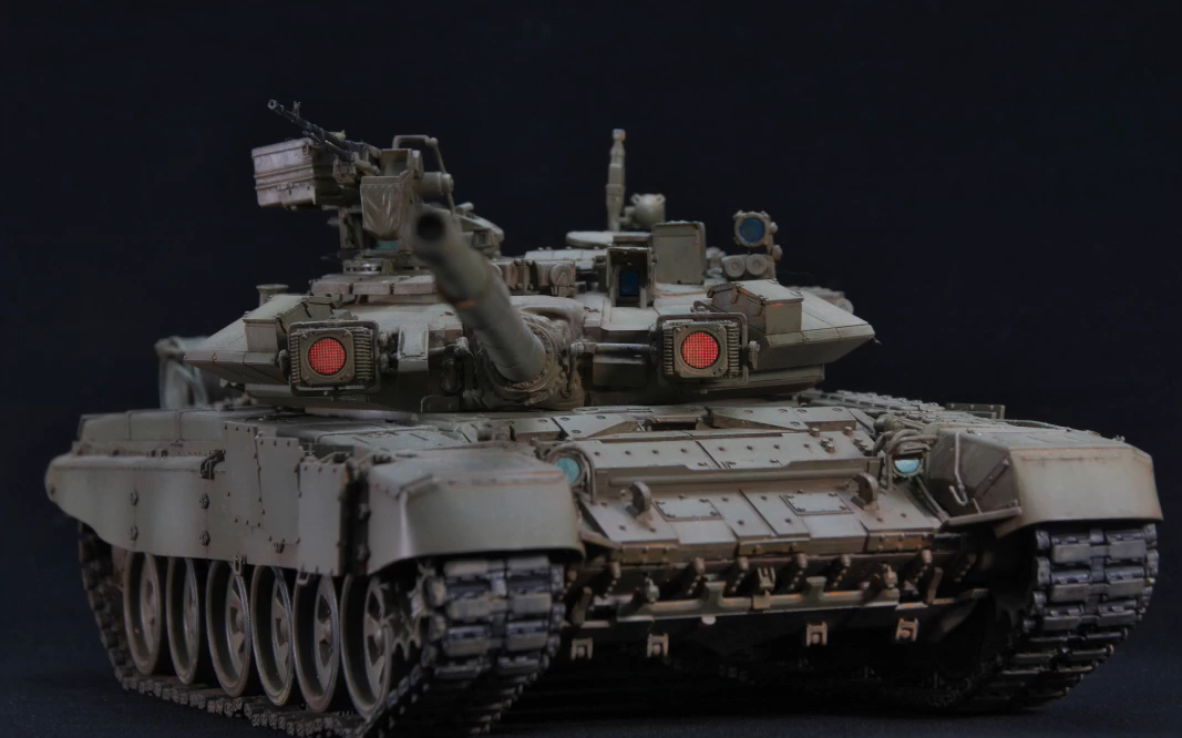 [图]MENG 1:35 T90A坦克制作教程