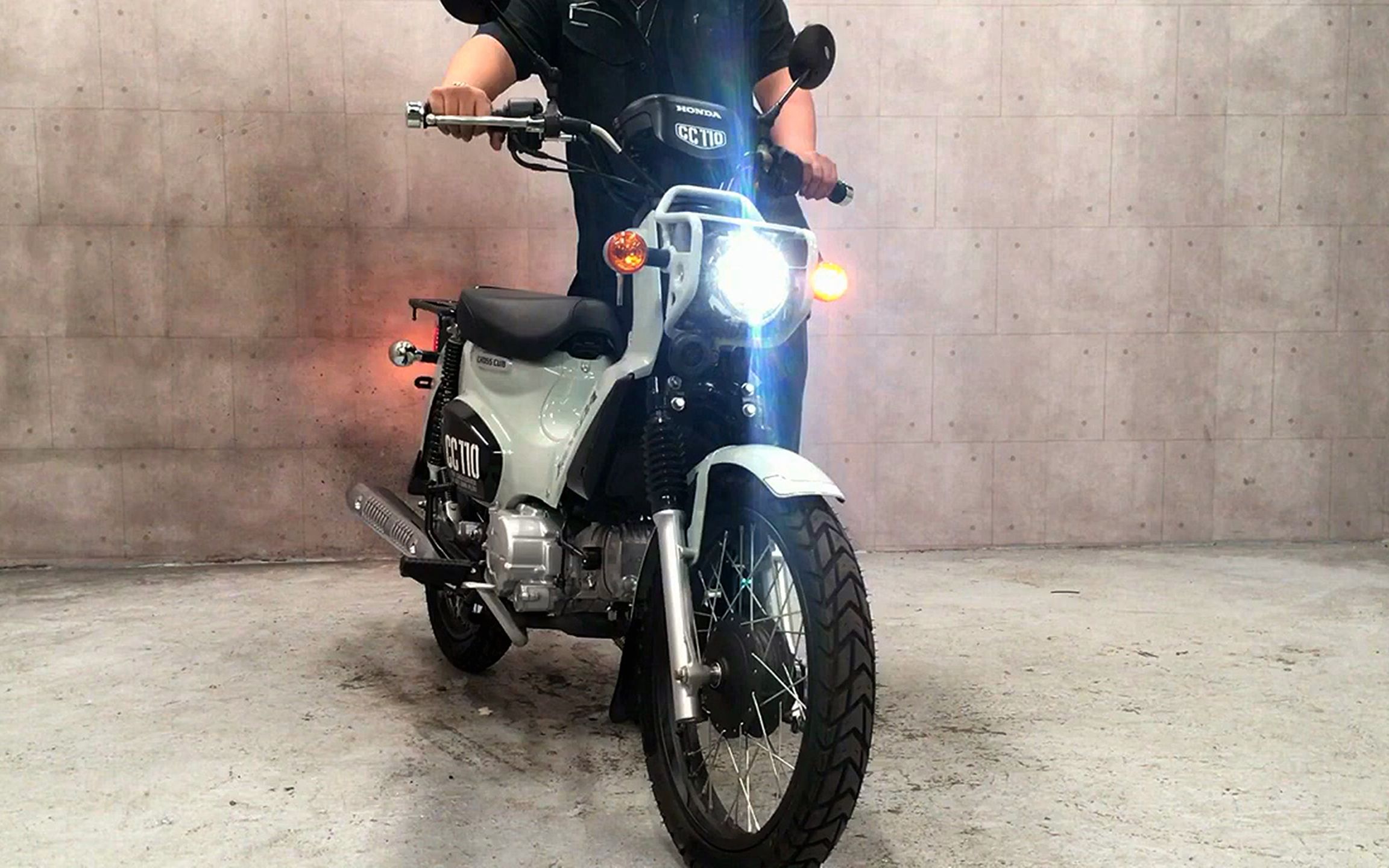 本田顶级弯梁车幼兽cc110,这才是终极越野探险摩托吧!