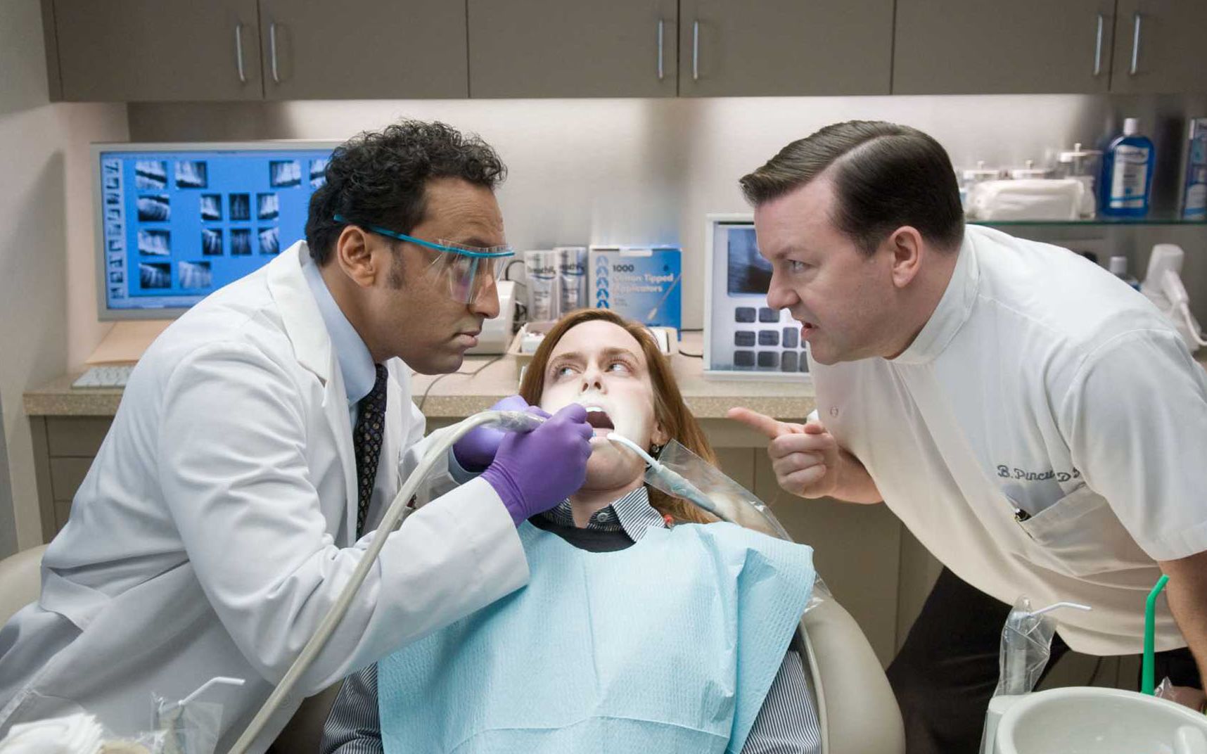 电影幽灵小镇牙医假死7分钟醒来后便有了与鬼魂交流的超能力