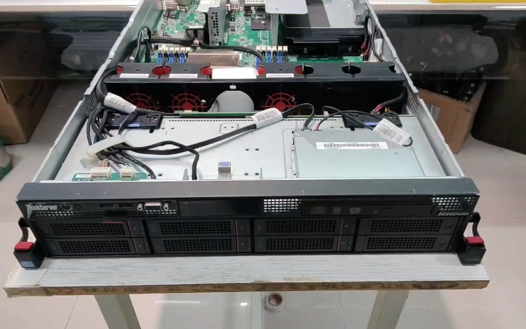 【垃圾佬系列】我也开始玩Rack了 联想ThinkServer RD430 2U双路8盘位E524XX服务器 【0x00】静态展示哔哩哔哩bilibili