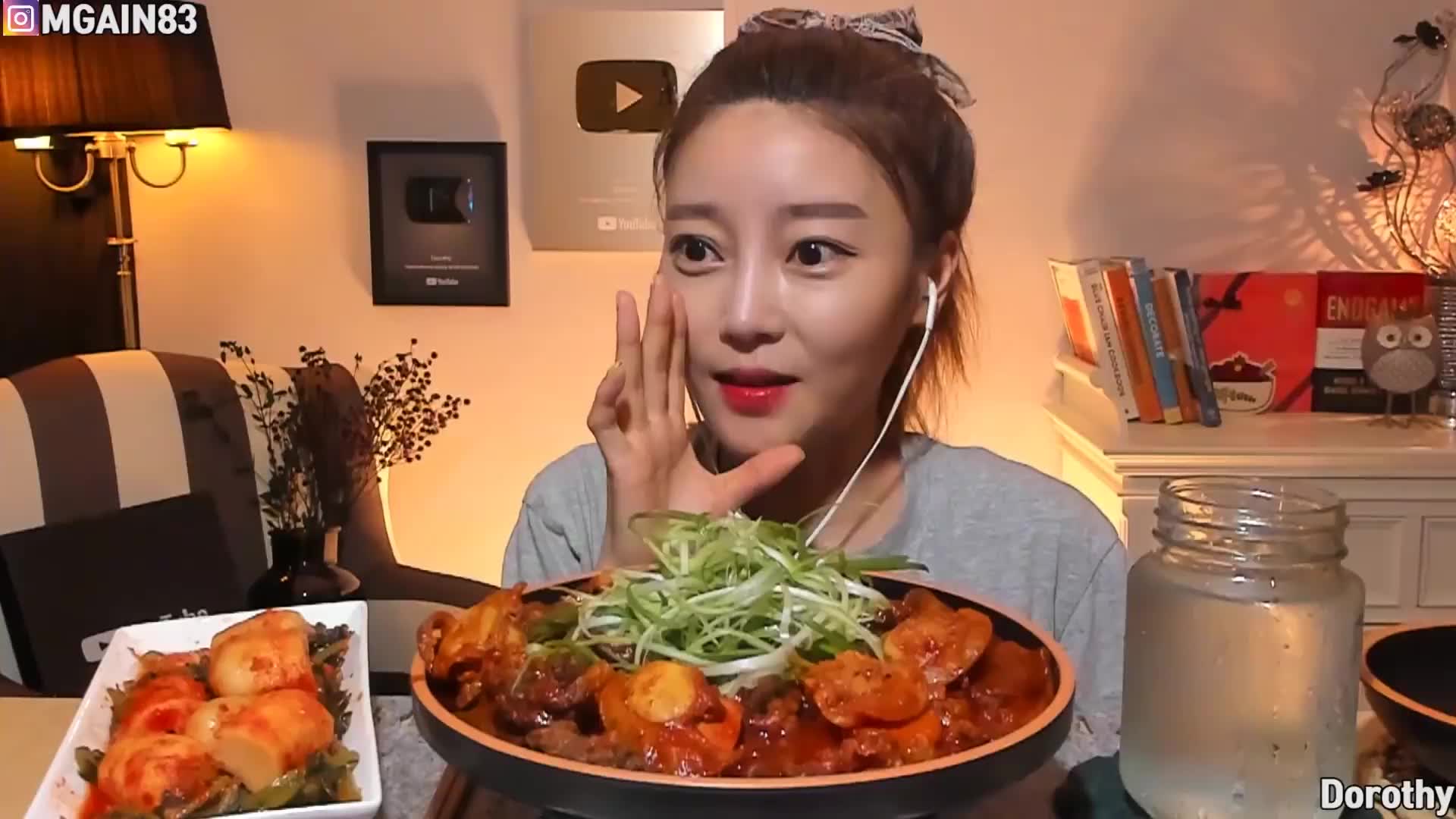 【韩国吃播dorothy】美女吃中国宽粉和腌渍萝卜泡菜~w