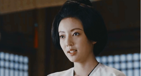 梁王陆盈盈和好 我天呐 我觉得真的是全剧最讨喜的女孩了 不怪梁王