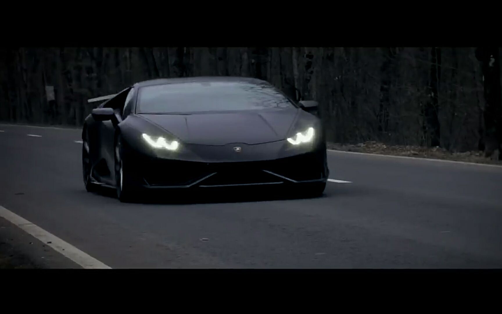 暗黑系兰博基尼huracan道路试驾漂移,声浪动人