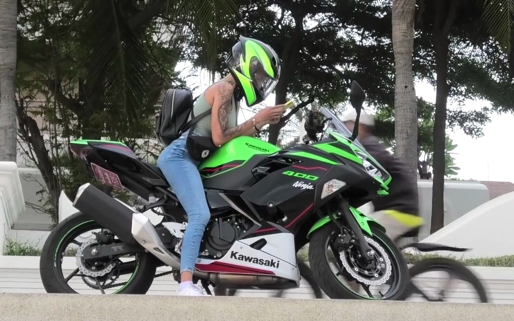 泰国芭提雅,暗黑女骑士