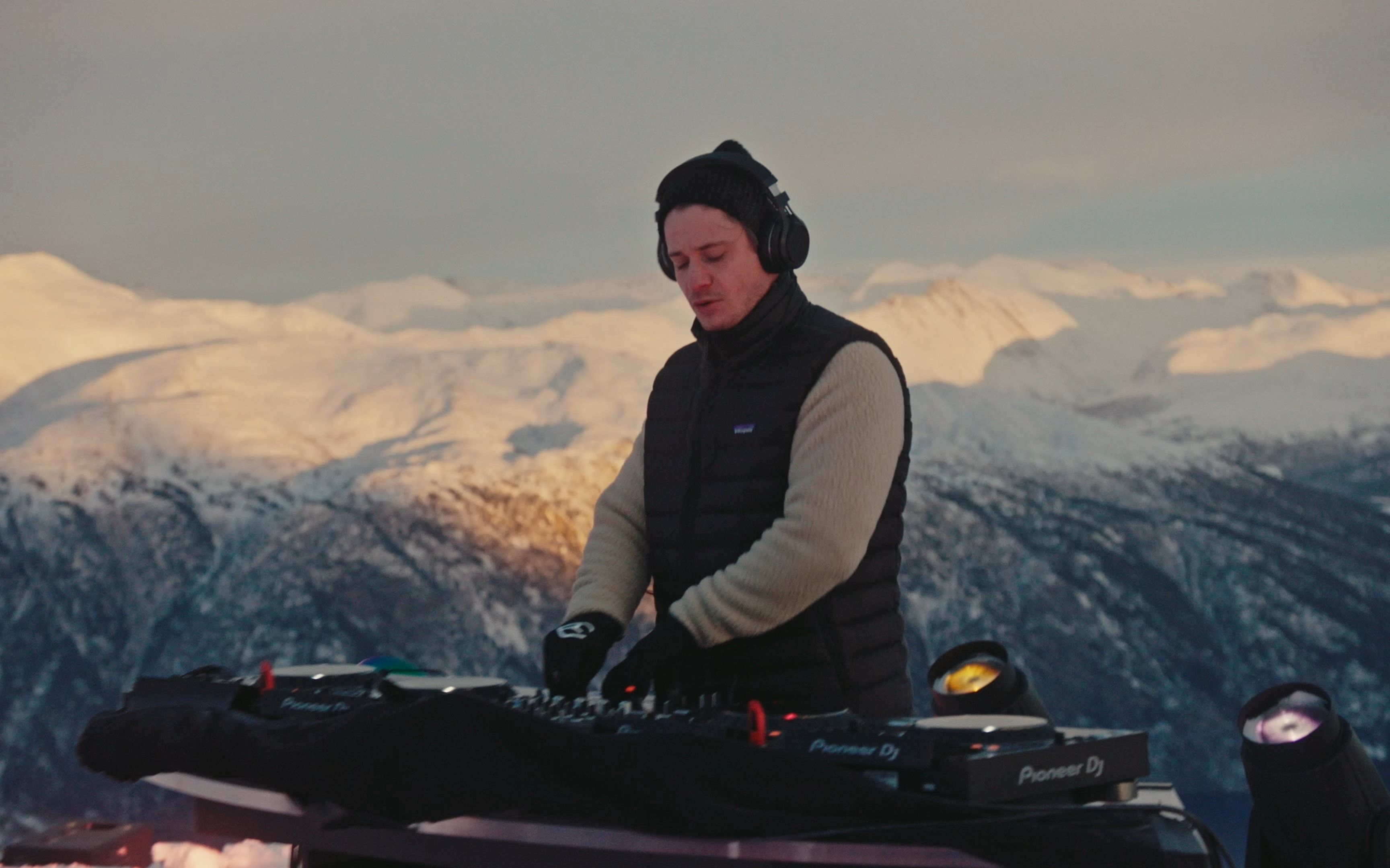 kygo开狗孙墨尔雪山打碟现场