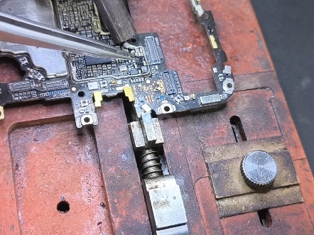 华为nova7pro进水不开机