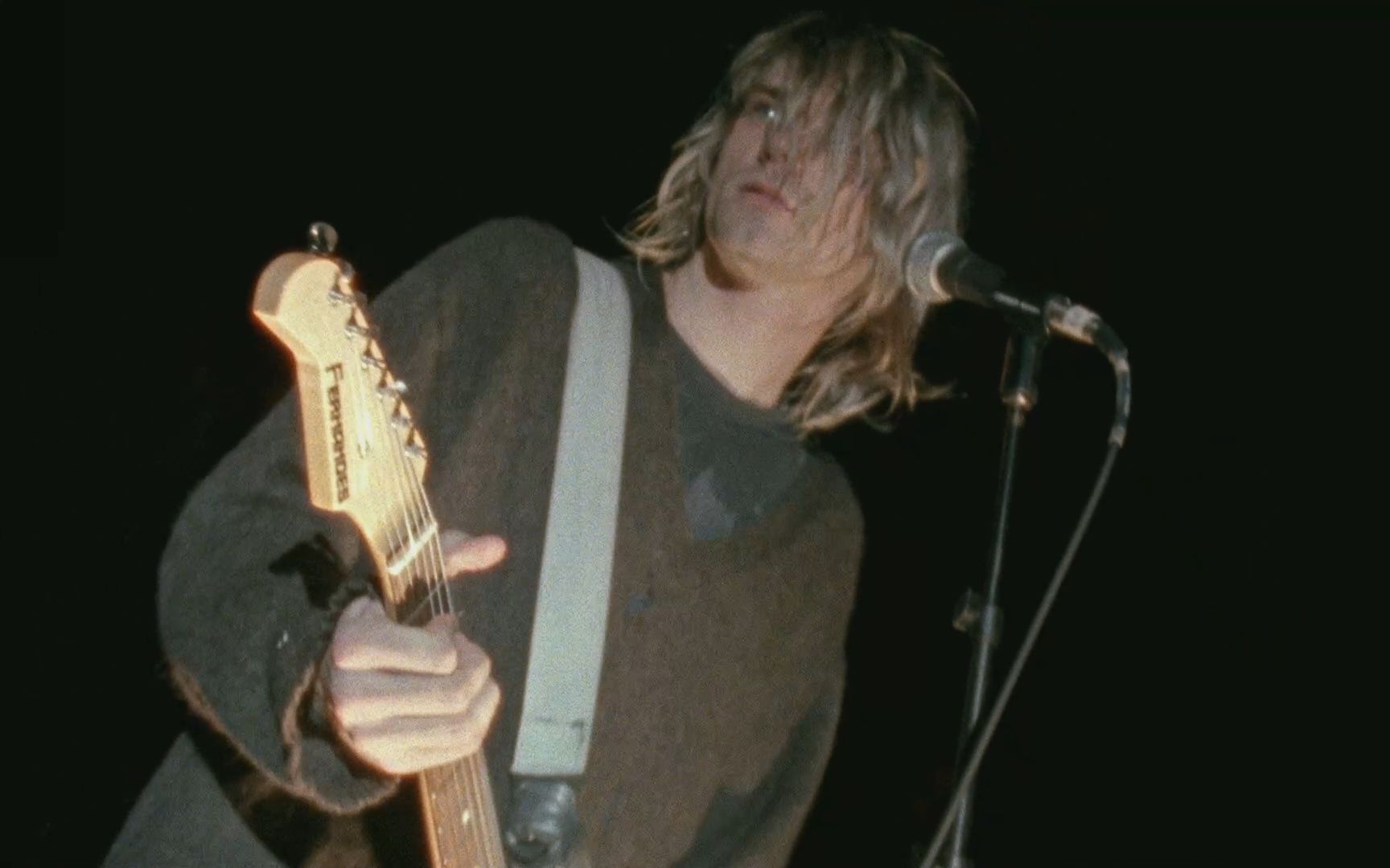 [图]Nirvana - Rape Me (Live At The Paramount 1991)