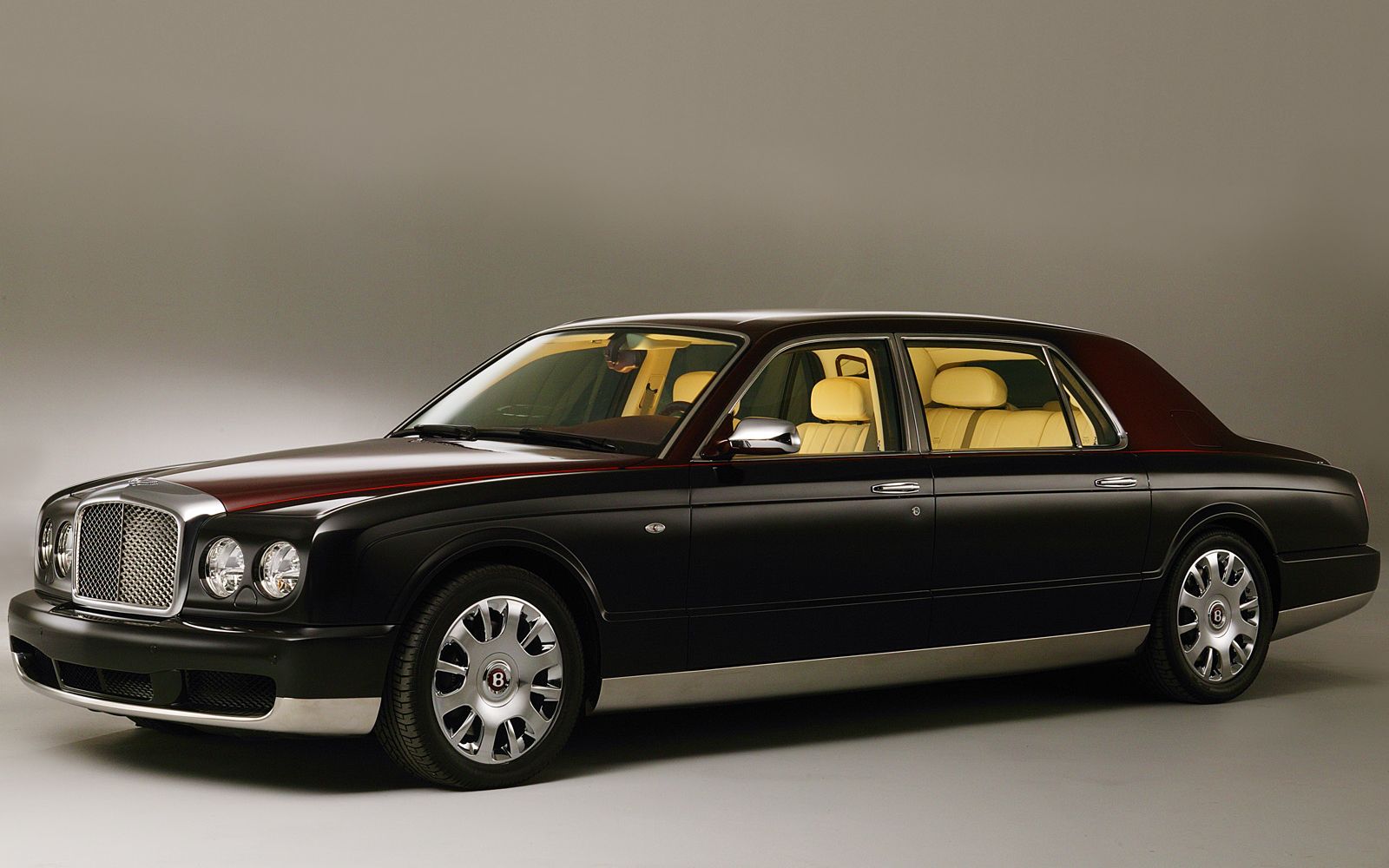 宾利雅致加长礼车_哔哩哔哩_bilibili