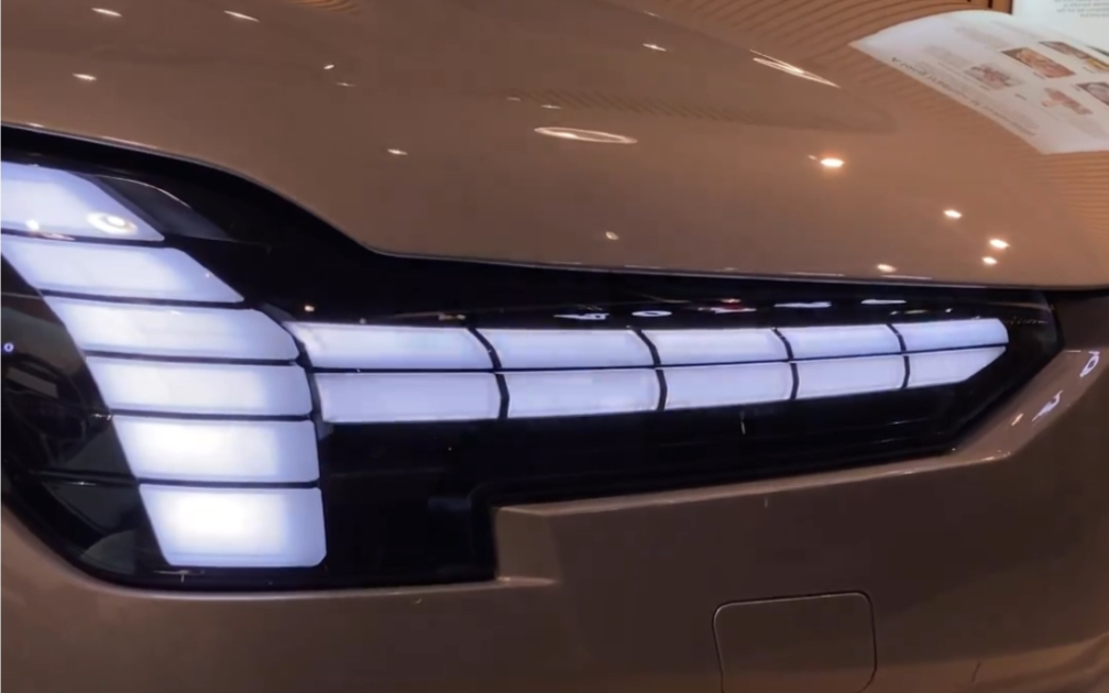 沃尔沃最新雷神之锤大灯开启方式