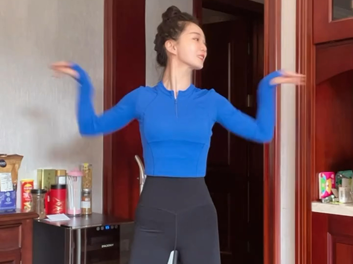 曼小小曼美丽芭蕾跟练