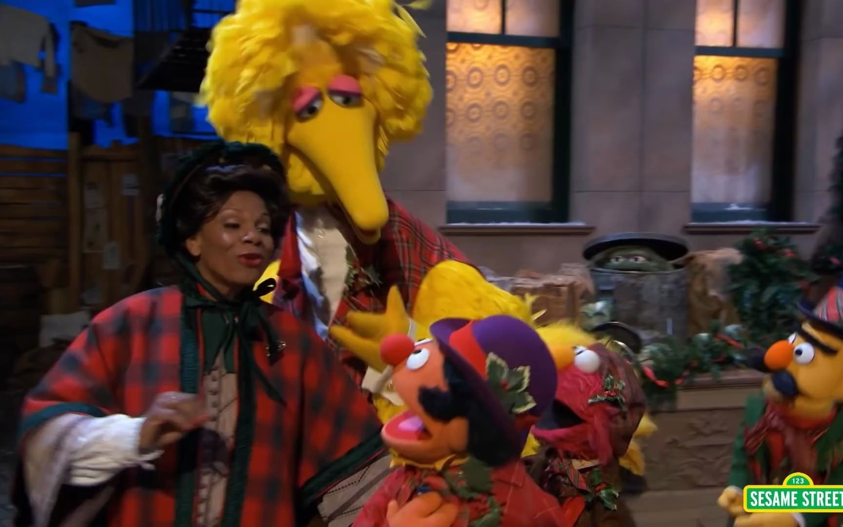 [图]英文儿歌: 闪亮的圣诞节 (芝麻街) Deck the Halls with Elmo and Audra McDonald by Sesame Street