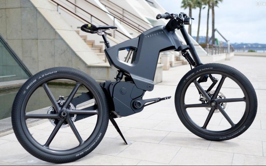 【黑科技】史上最牛军工级自行车,撞上卡车都没事