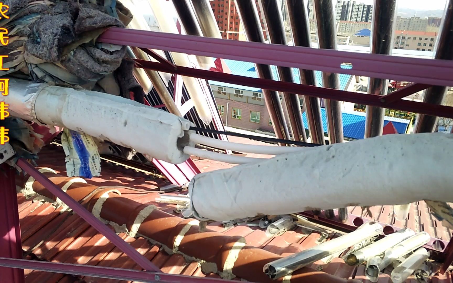 楼上太阳能全让冰雹打坏了!上水管也冻坏了,如何更换大家会吗?