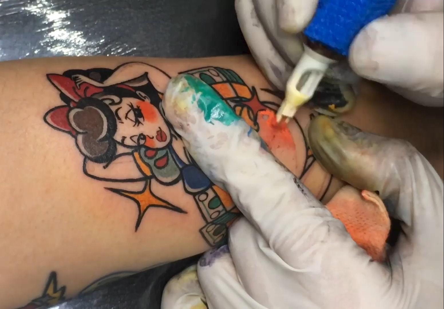 白雪公主与钞票纹身全过程!从开始到结束!tattoo