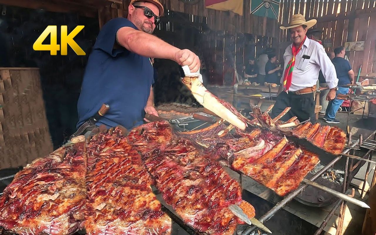 【4k】巴西南部阿雷格里港高乔人烤肉节:品种繁多的美味烤肉(牛肉,肋