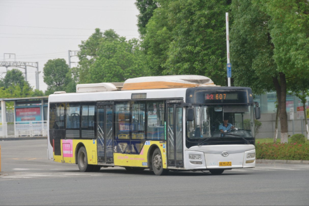 【成都公交】[烂路颠颠乐]607路(青白江区综合枢纽～十里店公交站)