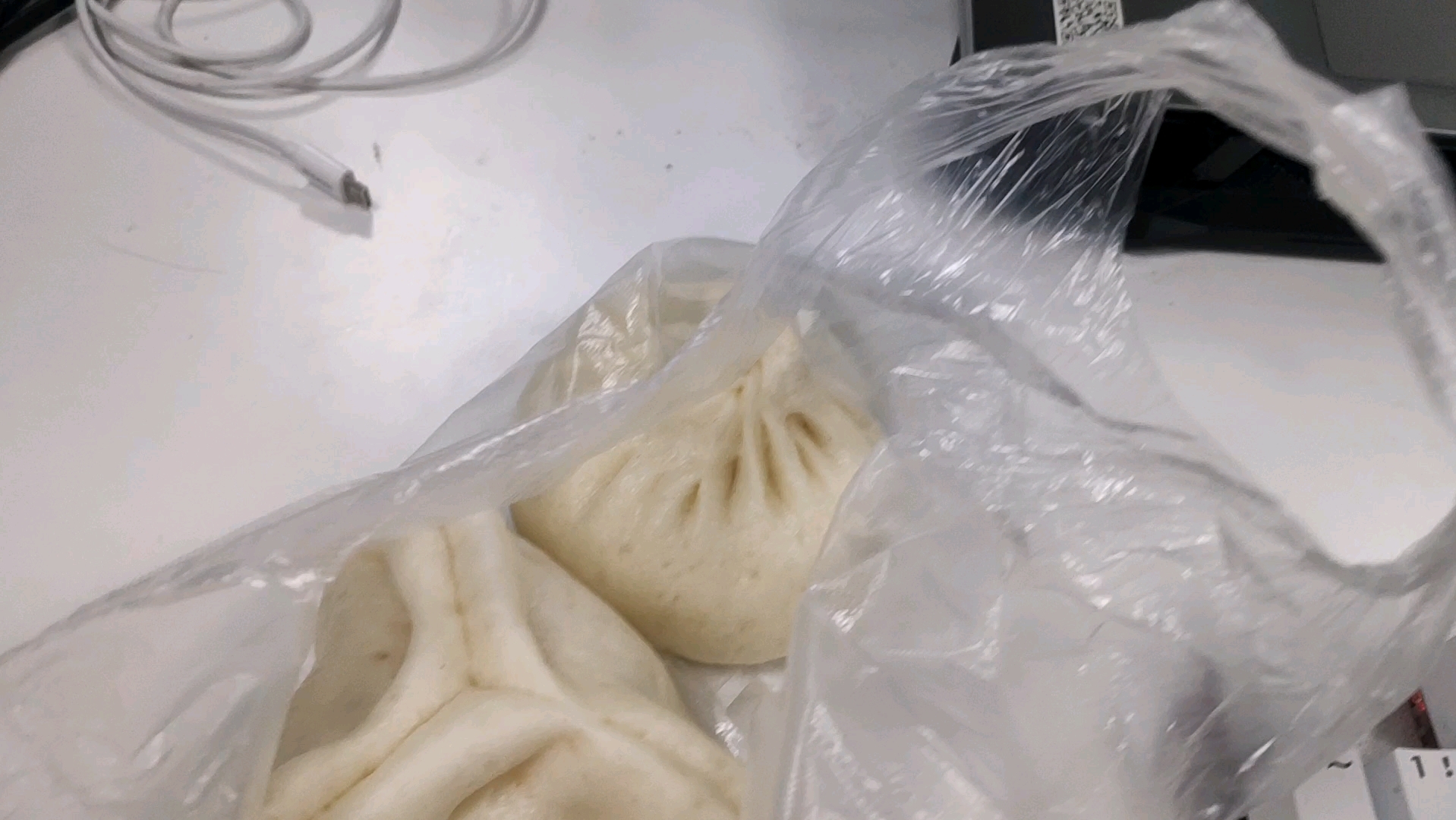 两块钱两个包子