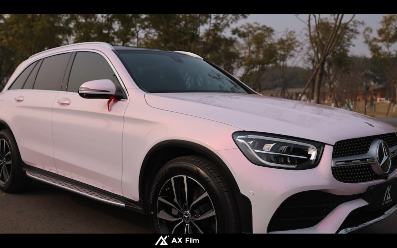 奔驰glc,ax灵动粉改色,莹白清新少女粉.欢迎各大平台搜索愉航.