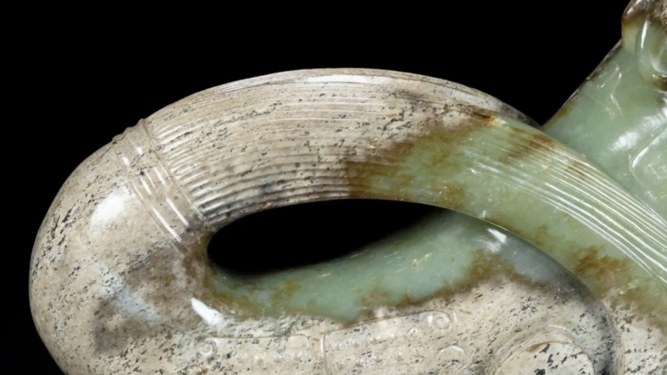 古玉老玉汉代生坑螭龙角杯