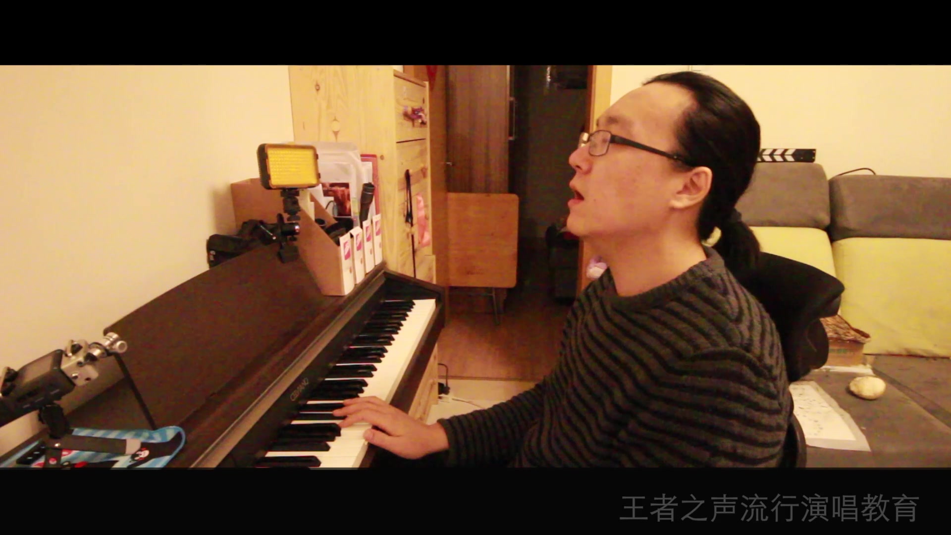 [图]王晗 教学视频 唱歌技巧 声乐教学 高音关闭教学 我是歌手 赵传《爱要怎么说出口》演唱示范高音赵传